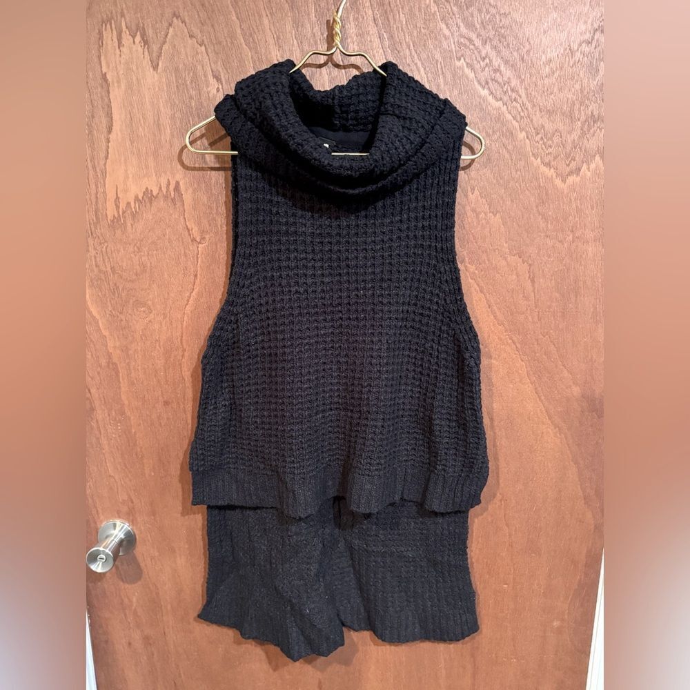 Free People Skyscraper Sleeveless Chunky black Sweater size S